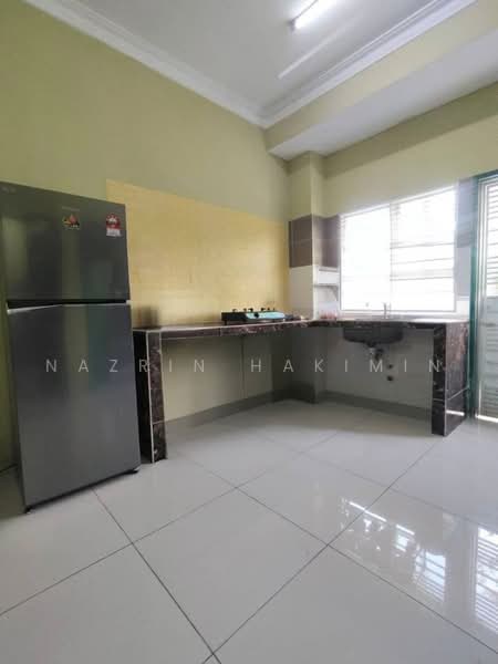 Townhouse for Sale in Kuala Selangor (Selangor) - Nazrin Hakimin - Kitchen - PropertyGuru.com.my