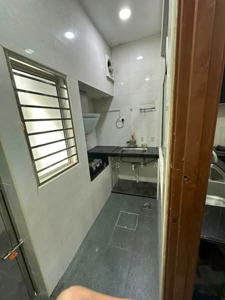 Rumah Teres 2 Tingkat untuk Disewa di Taman Tropika (Kulai) - Noctis Tan - Kitchen - PropertyGuru.com.my