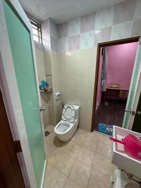 Rumah Teres 2 Tingkat untuk Disewa di Taman Tropika (Kulai) - Noctis Tan - Bathroom - PropertyGuru.com.my