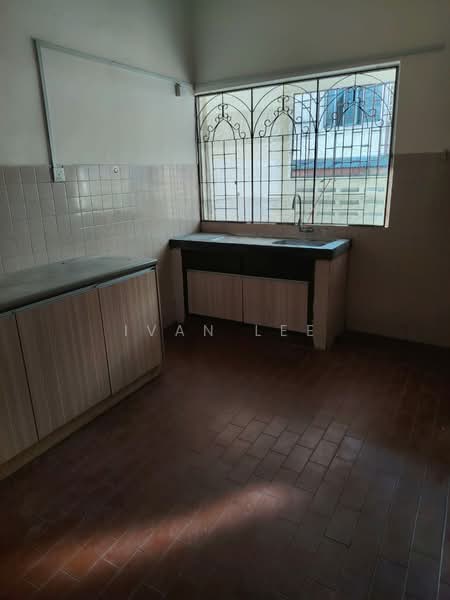 Rumah Teres 2 Tingkat untuk Dijual di SS2 (Petaling Jaya) - Ivan Lee - Kitchen - PropertyGuru.com.my