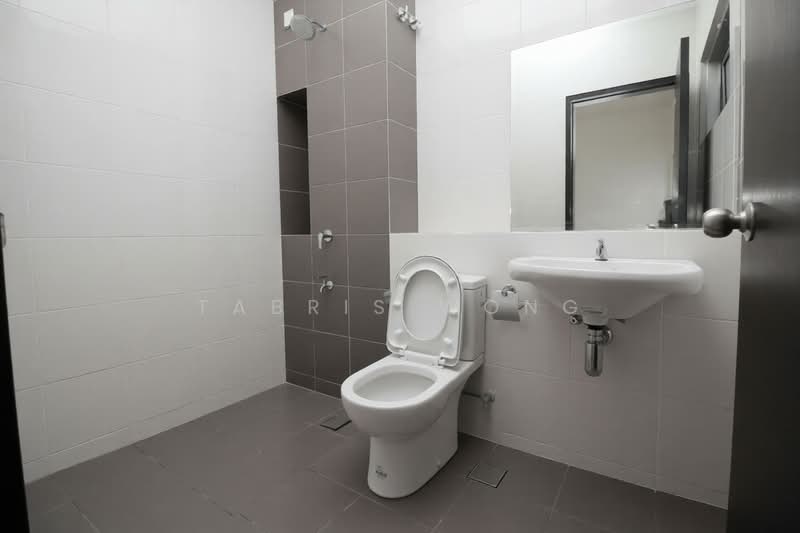 2-storey Terraced House for Sale in Bandar Bukit Raja (Klang) - Tabris Wong - Bathroom - PropertyGuru.com.my