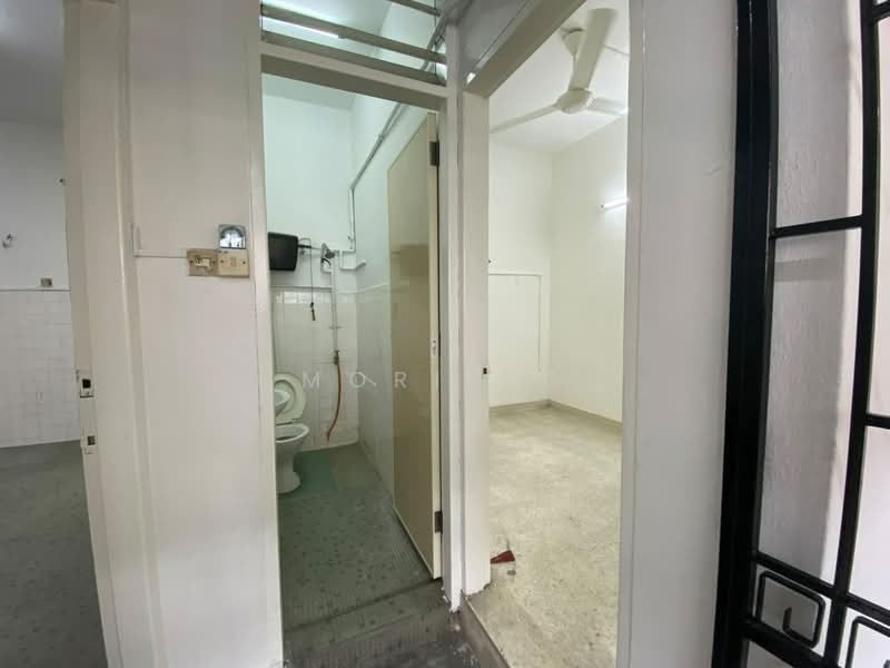 Rumah Teres 2 Tingkat untuk Dijual di SS2 (Petaling Jaya) - Mori Ng - Bathroom - PropertyGuru.com.my