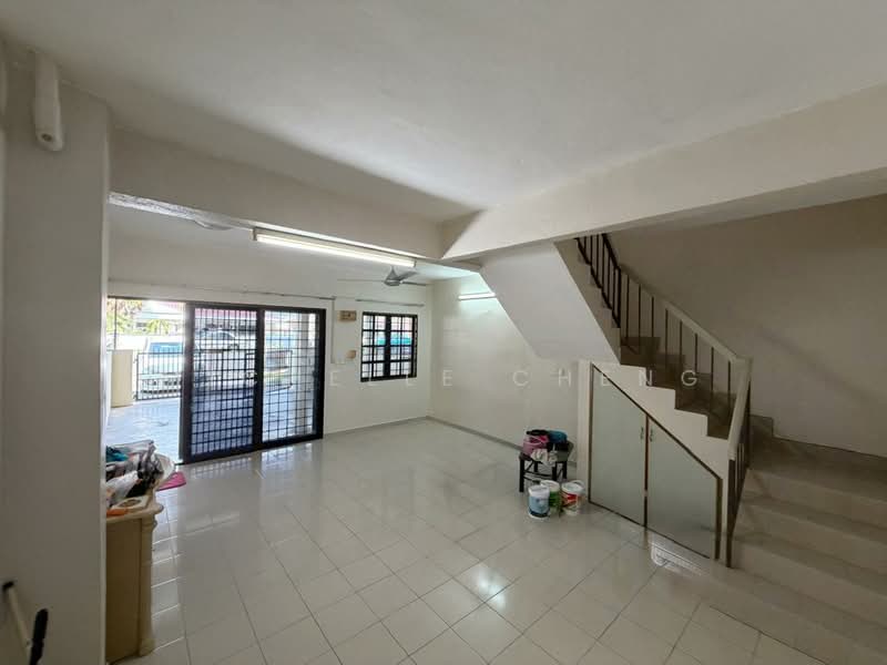 Rumah Teres 2 Tingkat untuk Dijual di Taman Seri Gaya (Ipoh) - Michelle Cheng - Living Room - PropertyGuru.com.my
