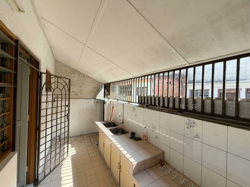 Rumah Teres 2 Tingkat untuk Dijual di Taman Seri Gaya (Ipoh) - Michelle Cheng - Kitchen - PropertyGuru.com.my