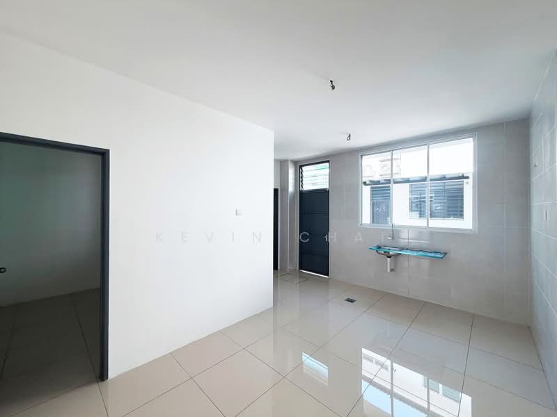 2-storey Terraced House for Sale in Kampar (Perak) - Kevin Chai - Kitchen and Dining Area - PropertyGuru.com.my