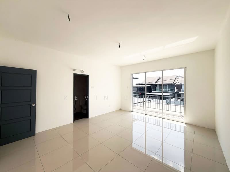 2-storey Terraced House for Sale in Kampar (Perak) - Kevin Chai - Master Bedroom - PropertyGuru.com.my
