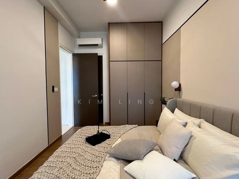 Servis Apartment untuk Disewa di Met 1 Residences - Kim Ling - Master Bedroom - PropertyGuru.com.my
