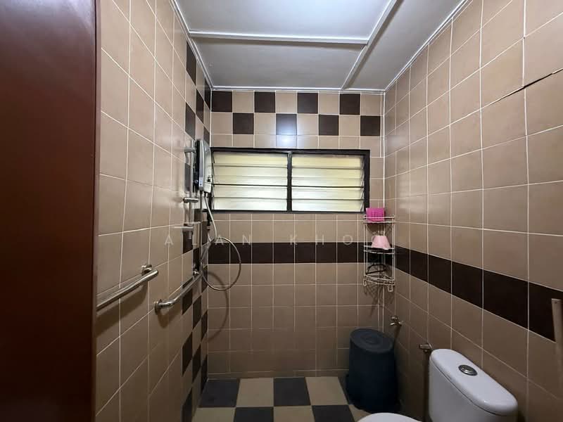 2-storey Terraced House for Sale in Taman Desa (Kuala Lumpur) - Alan Khoo - Bathroom - PropertyGuru.com.my