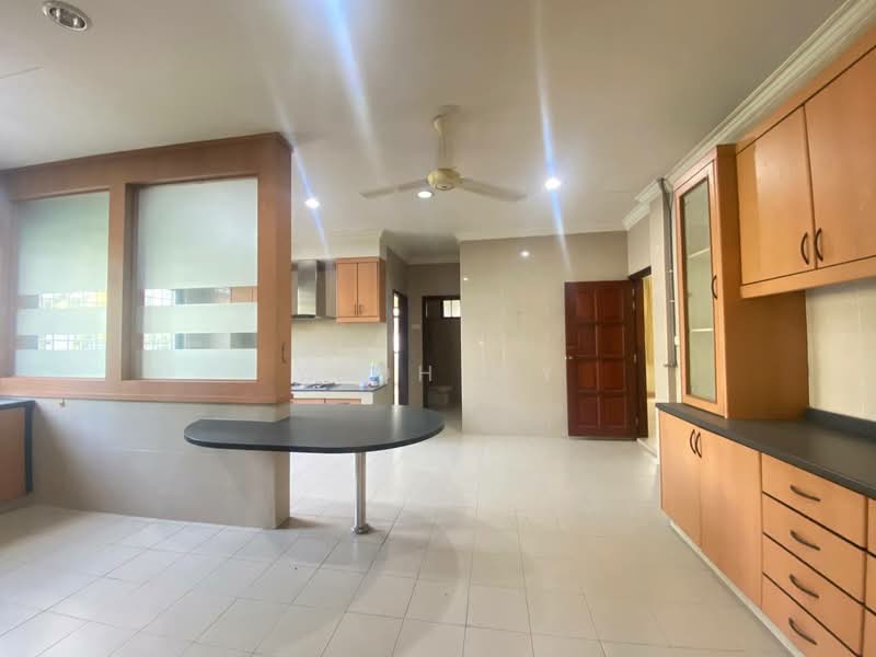 Bungalow House untuk Disewa di Glenmarie (Selangor) - Yeoh WY - Kitchen - PropertyGuru.com.my