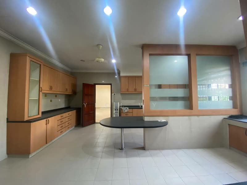 Bungalow House untuk Disewa di Glenmarie (Selangor) - Yeoh WY - Kitchen - PropertyGuru.com.my