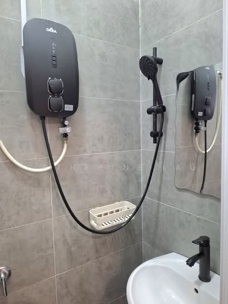 Rumah Teres 2 Tingkat untuk Disewa di Dengkil (Selangor) - Catherine Lau - Bathroom - PropertyGuru.com.my