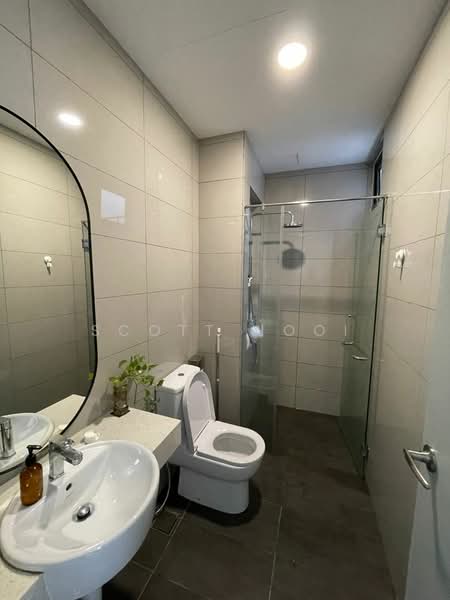 Servis Apartment untuk Dijual di PJ Midtown - Scott Hooi - Bathroom - PropertyGuru.com.my