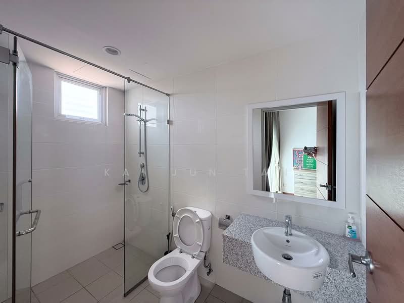 Kondominium untuk Disewa di Platino Condominium - Kai Jun Tan - Bathroom - PropertyGuru.com.my