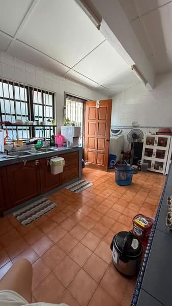 Rumah Teres 2 Tingkat untuk Dijual di Taman Universiti Indah (Seri Kembangan) - Yenn Chong - Kitchen - PropertyGuru.com.my