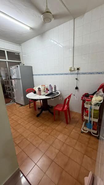 Rumah Teres 2 Tingkat untuk Dijual di Taman Universiti Indah (Seri Kembangan) - Yenn Chong - Kitchen - PropertyGuru.com.my