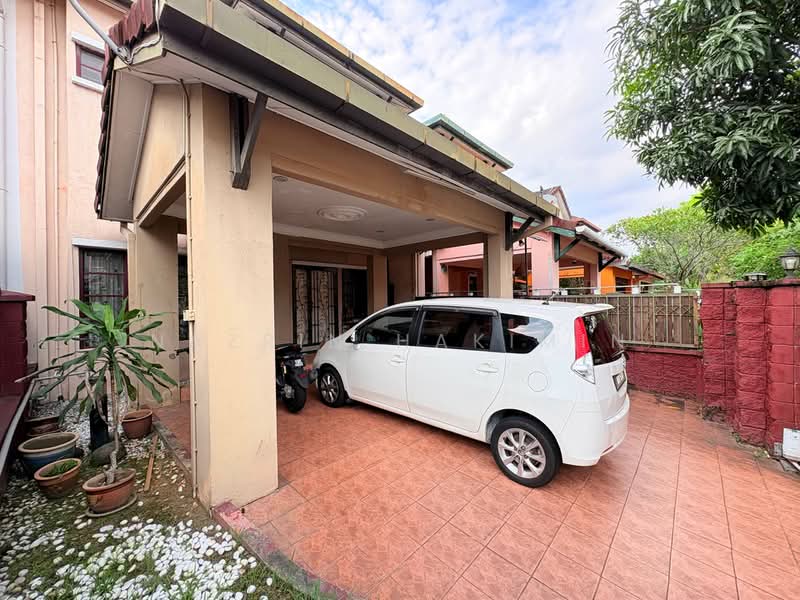 Terraced House for Sale in Bukit Jelutong (Shah Alam) - Nazrin Hakimin - Exterior - PropertyGuru.com.my