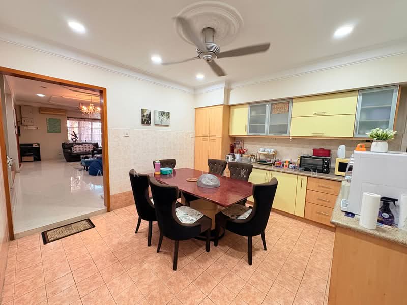 Terraced House for Sale in Bukit Jelutong (Shah Alam) - Nazrin Hakimin - Dining Room - PropertyGuru.com.my