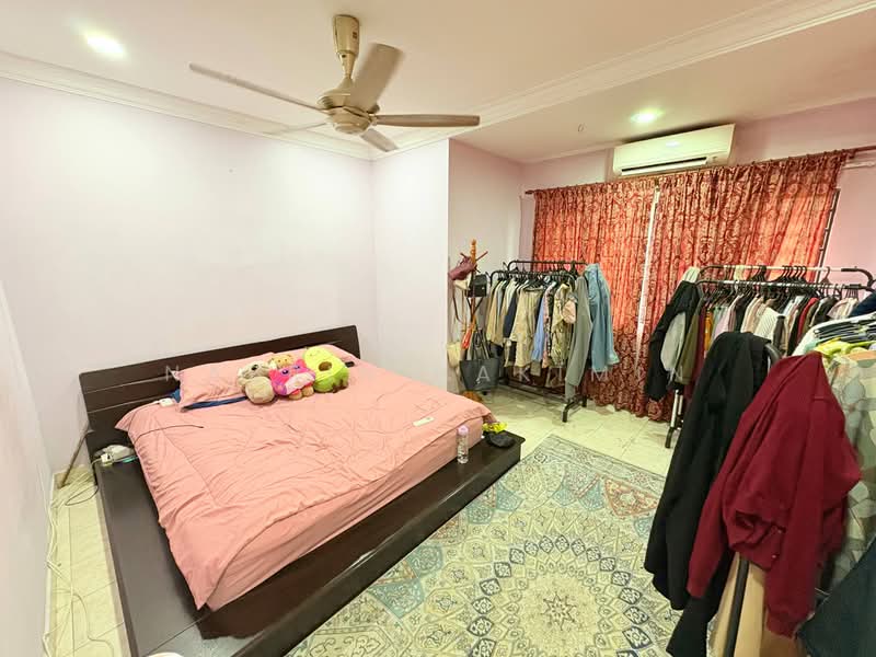 Terraced House for Sale in Bukit Jelutong (Shah Alam) - Nazrin Hakimin - PropertyGuru.com.my