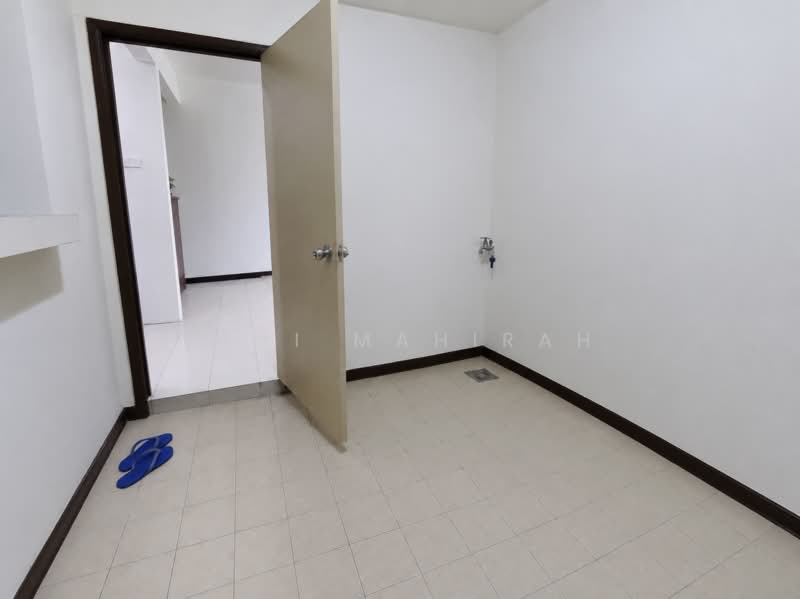 Condominium for Sale at Puri Aiyu - Aimi Mahirah - Laundry area - PropertyGuru.com.my