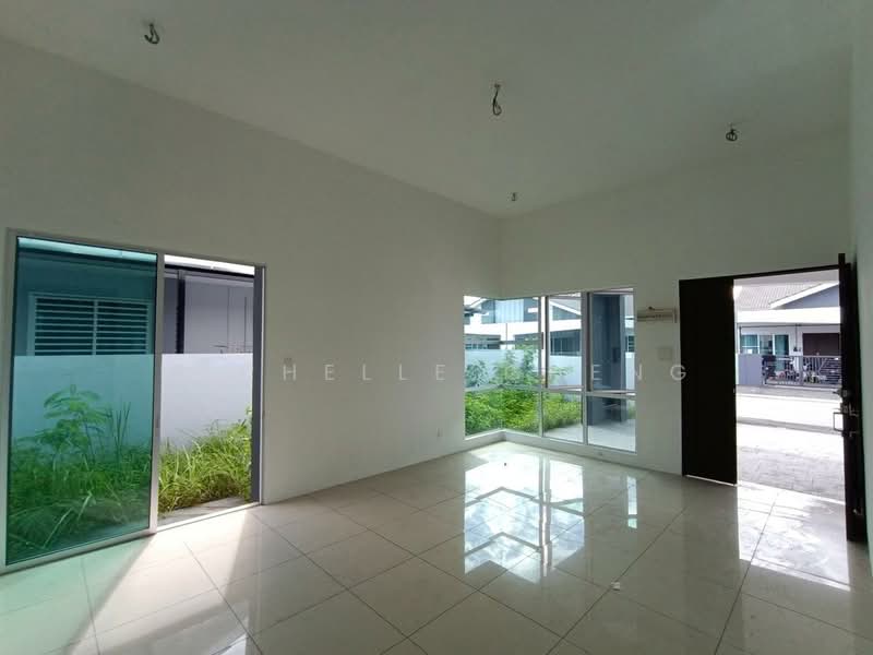 Rumah Kluster untuk Dijual di Taman Klebang Delima (Ipoh) - Michelle Cheng - Living Room - PropertyGuru.com.my