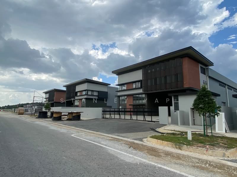 Factory for Rent in Sungai Buloh (Selangor) - Stanley Yap - Exterior - PropertyGuru.com.my