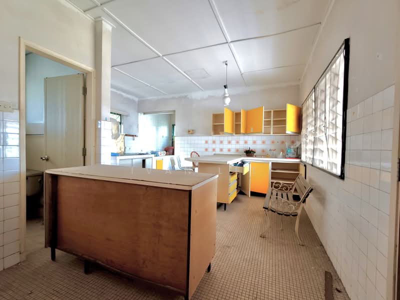 Semi-Detached House for Sale in SS1 (Petaling Jaya) - Ivan Lee - Kitchen - PropertyGuru.com.my