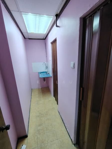 Shop / Office for Rent in Bandar Baru Selayang (Batu Caves) - KY Lau - Corridor - PropertyGuru.com.my