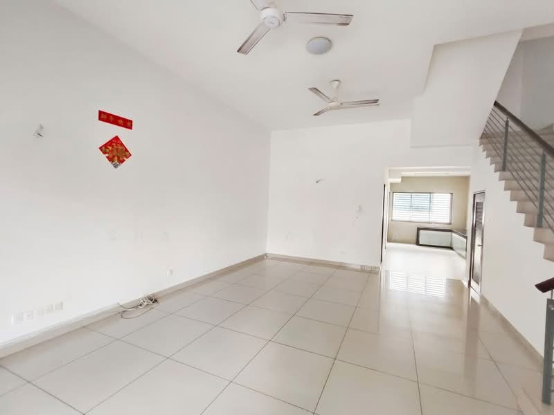 Pangsapuri untuk Disewa di Crystal Tower - Sha Saravanan - Living Room - PropertyGuru.com.my