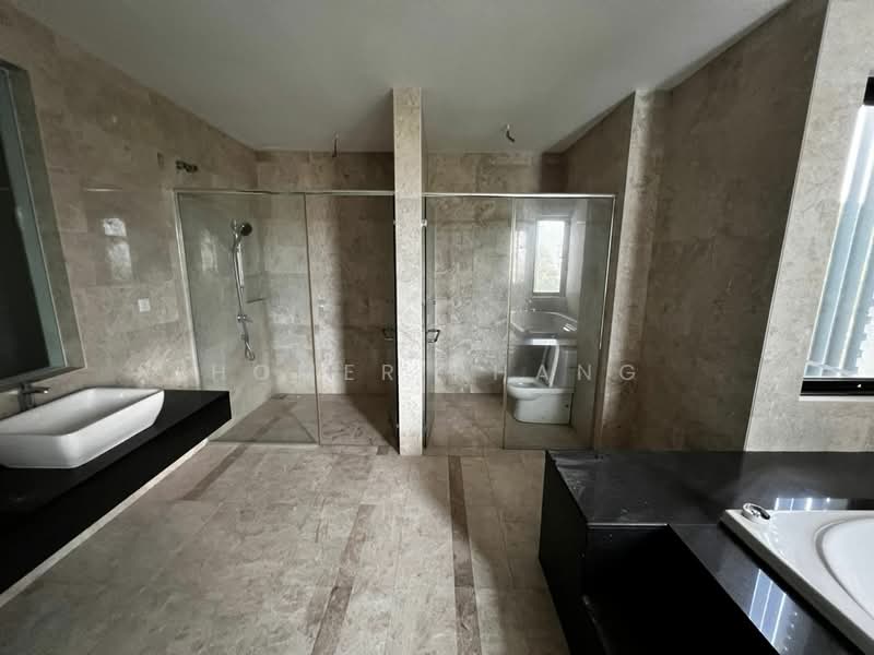 Rumah Teres untuk Dijual di Duta Villa (Setia Alam) - Homer Phang - Bathroom - PropertyGuru.com.my
