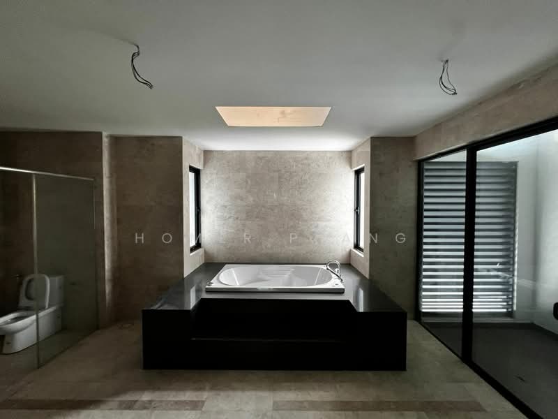 Rumah Teres untuk Dijual di Duta Villa (Setia Alam) - Homer Phang - Bathroom - PropertyGuru.com.my