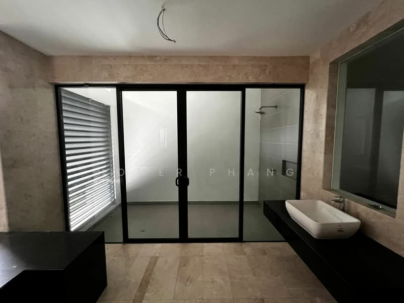 Rumah Teres untuk Dijual di Duta Villa (Setia Alam) - Homer Phang - Bathroom - PropertyGuru.com.my