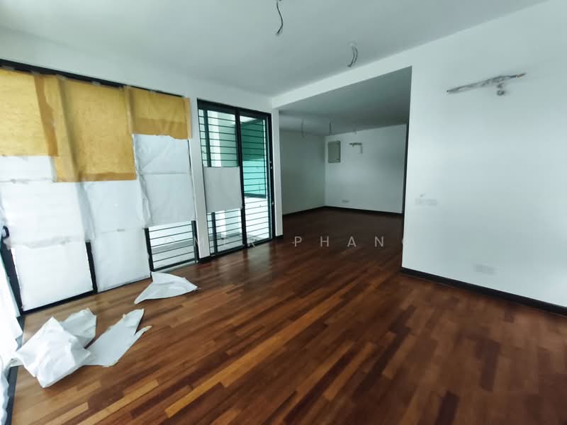 Rumah Teres untuk Dijual di Duta Villa (Setia Alam) - Homer Phang - Living Room - PropertyGuru.com.my