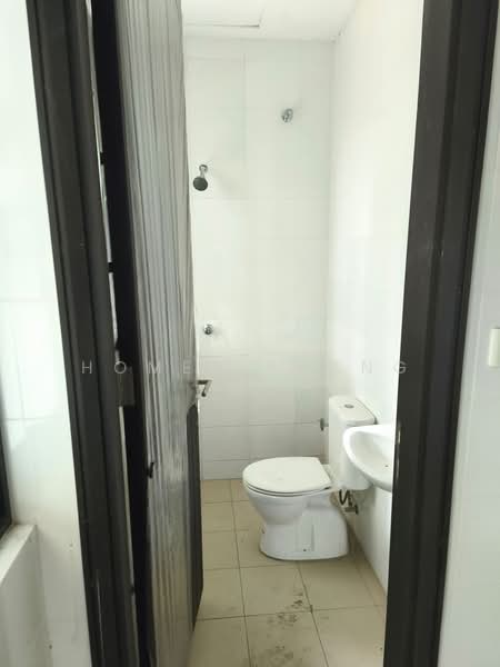 Rumah Teres untuk Dijual di Duta Villa (Setia Alam) - Homer Phang - Bathroom - PropertyGuru.com.my