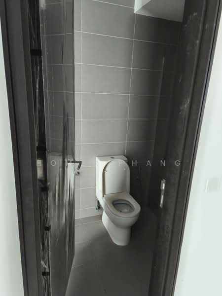 Rumah Teres untuk Dijual di Duta Villa (Setia Alam) - Homer Phang - Bathroom - PropertyGuru.com.my