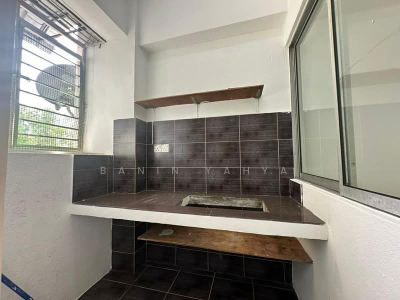 Pangsapuri untuk Disewa di Sering Casuarina - Banin Yahya - PropertyGuru.com.my
