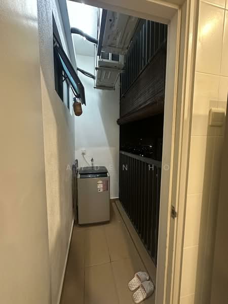 Servis Apartment untuk Disewa di Pacific Star - Jayden Ho - Balcony - PropertyGuru.com.my