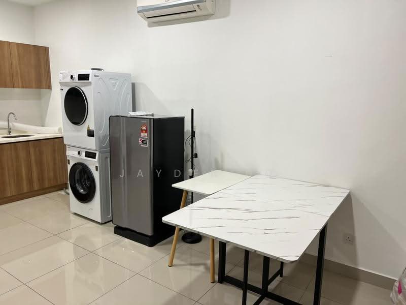Kediaman Servis untuk Disewa di Pacific Star (Service Residence) - Jayden Ho - Kitchen - PropertyGuru.com.my