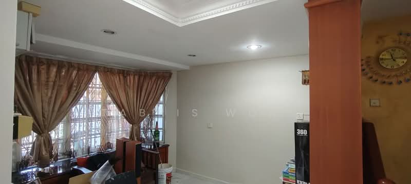 Rumah Teres 2 Tingkat untuk Dijual di Taman Saujana (Klang) - Tabris Wong - Living Room - PropertyGuru.com.my
