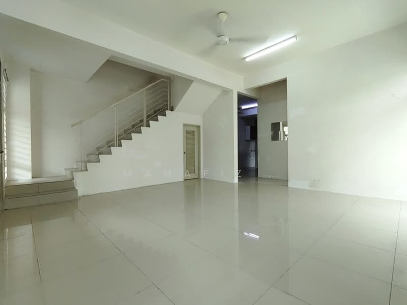 Semi-Detached House for Sale in Bandar Saujana Putra (Tanjong Duabelas) - Mahafiz . - Interior - PropertyGuru.com.my