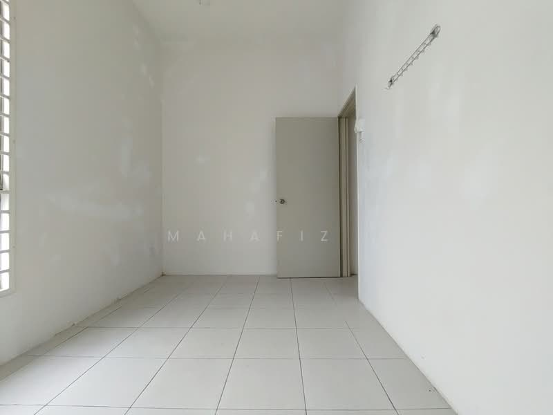 Semi-Detached House for Sale in Bandar Saujana Putra (Tanjong Duabelas) - Mahafiz . - PropertyGuru.com.my