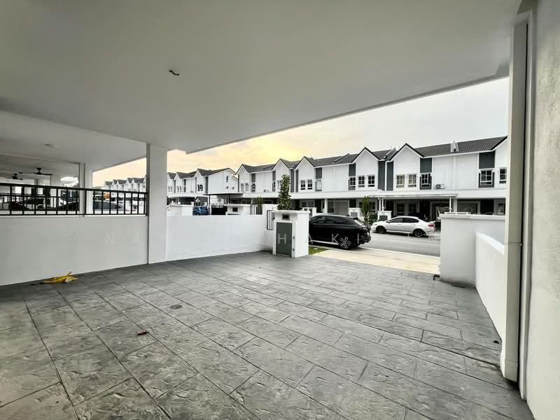 Rumah Teres 2 Tingkat untuk Dijual di Bandar Country Homes (Rawang) - Nazrin Hakimin - Exterior - PropertyGuru.com.my