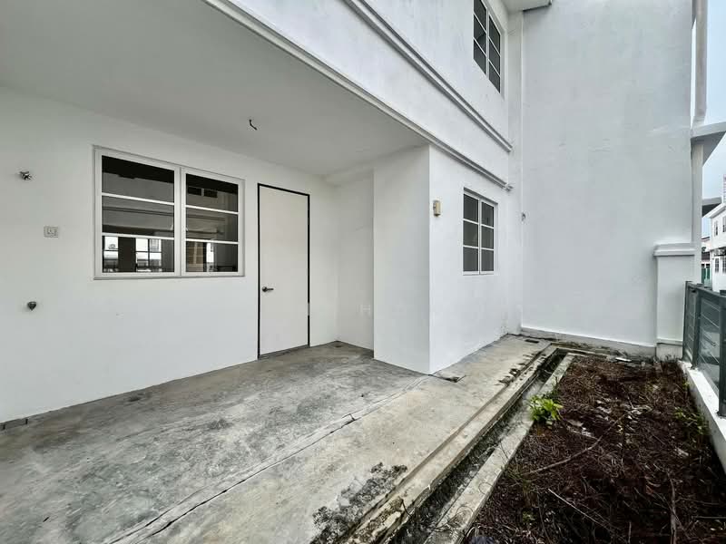 Rumah Teres 2 Tingkat untuk Dijual di Bandar Country Homes (Rawang) - Nazrin Hakimin - Exterior - PropertyGuru.com.my