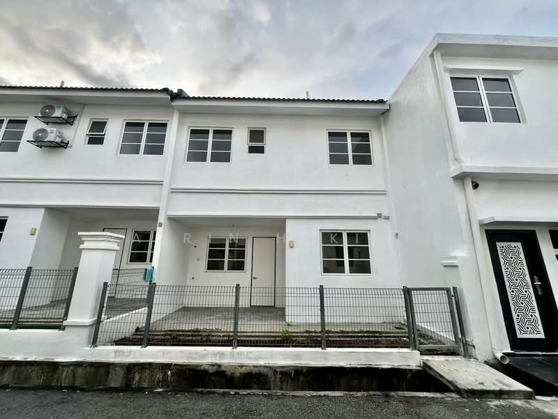 Rumah Teres 2 Tingkat untuk Dijual di Bandar Country Homes (Rawang) - Nazrin Hakimin - Exterior - PropertyGuru.com.my