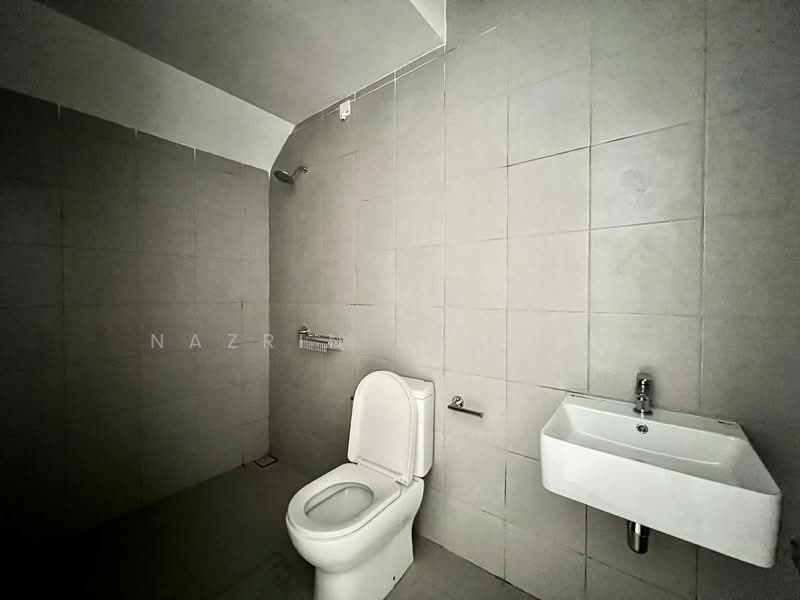 Rumah Teres 2 Tingkat untuk Dijual di Bandar Country Homes (Rawang) - Nazrin Hakimin - Bathroom - PropertyGuru.com.my