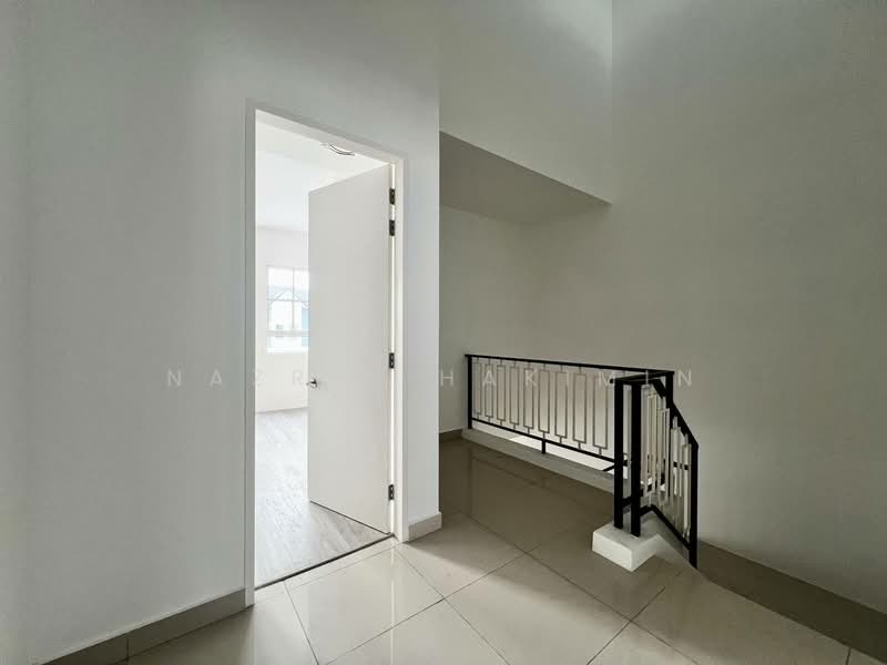 Rumah Teres 2 Tingkat untuk Dijual di Bandar Country Homes (Rawang) - Nazrin Hakimin - Interior - PropertyGuru.com.my
