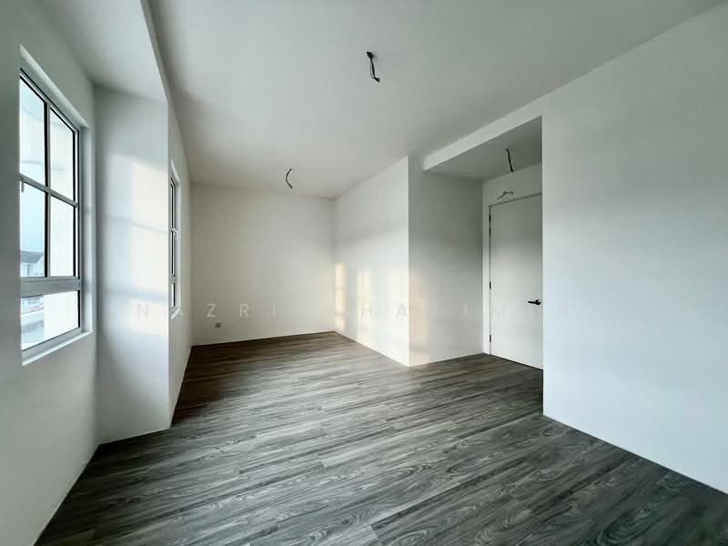 Rumah Teres 2 Tingkat untuk Dijual di Bandar Country Homes (Rawang) - Nazrin Hakimin - Interior - PropertyGuru.com.my