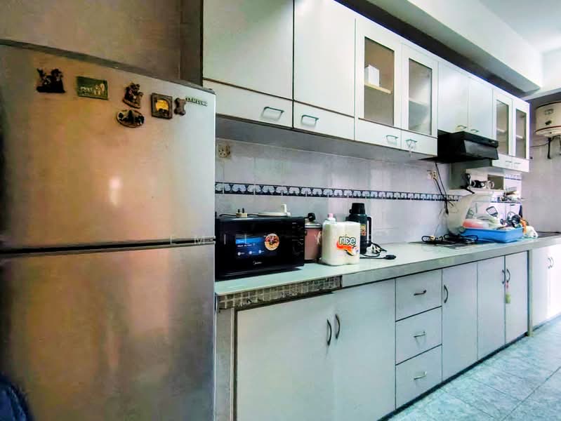 Pangsapuri untuk Dijual di Meranti Apartment - Emily Yap - Kitchen - PropertyGuru.com.my