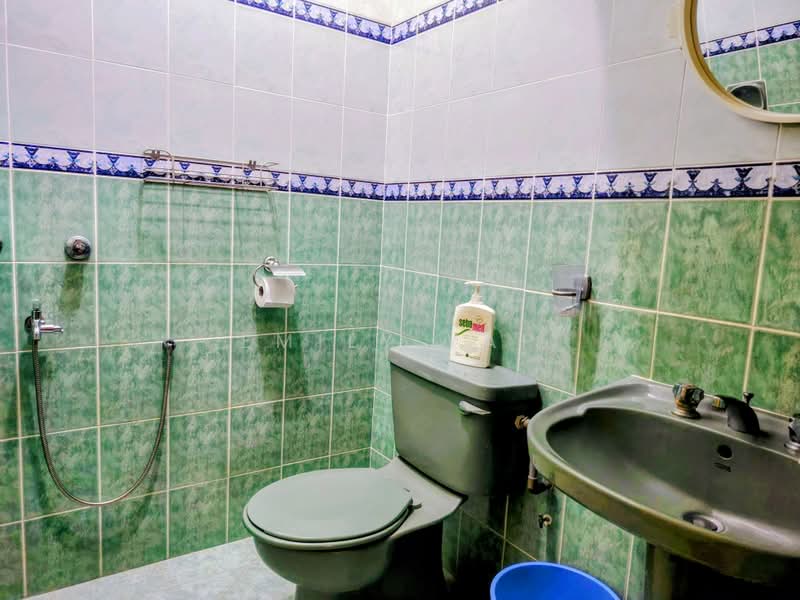 Pangsapuri untuk Dijual di Meranti Apartment - Emily Yap - Bathroom - PropertyGuru.com.my