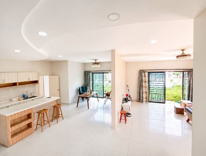 Bungalow for Sale in Ipoh (Perak) - Joline YEOW - Kitchen - PropertyGuru.com.my
