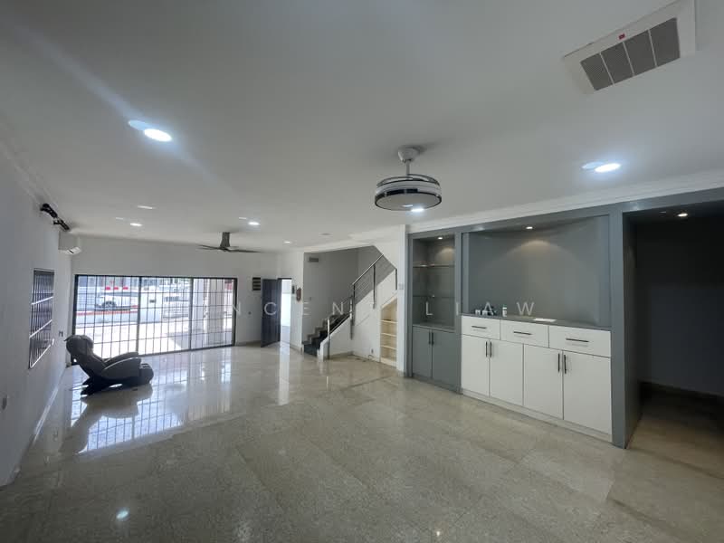 Rumah Teres 2 Tingkat untuk Dijual di Tropicana (Petaling Jaya) - Vincent Liaw - Living Room - PropertyGuru.com.my